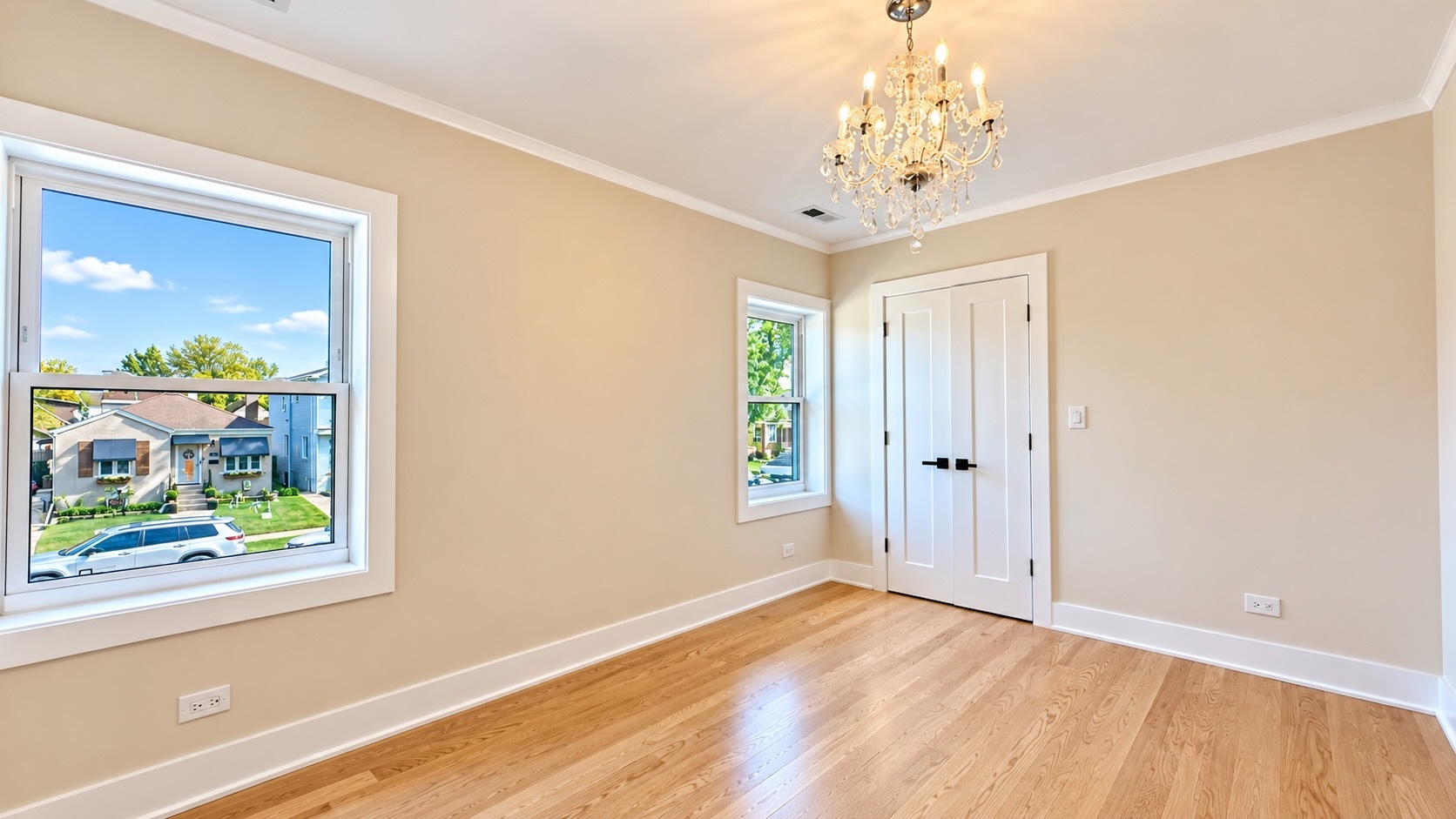 5322 N Oak Park Avenue Property Photo 18