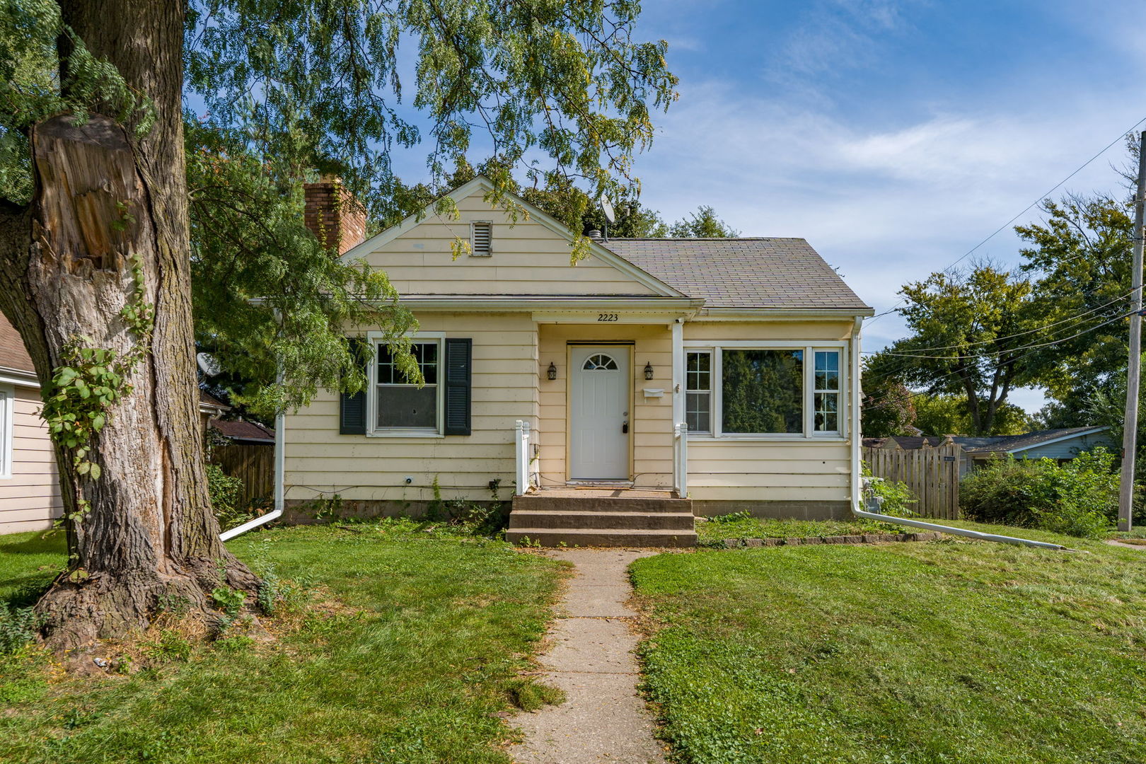 2223 43rd Street Property Photo 1