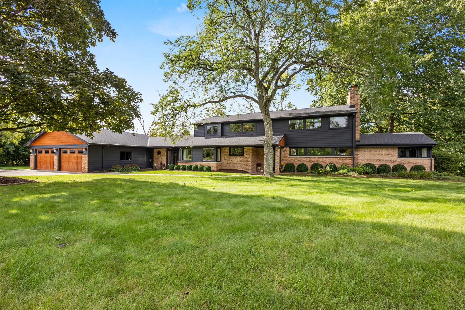 857 E Glenbrook Road