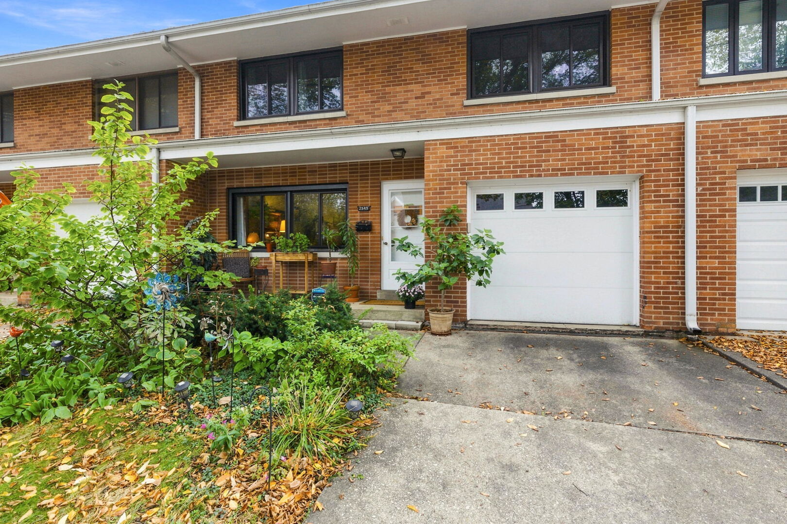 2549 Lawndale Avenue Property Photo 1