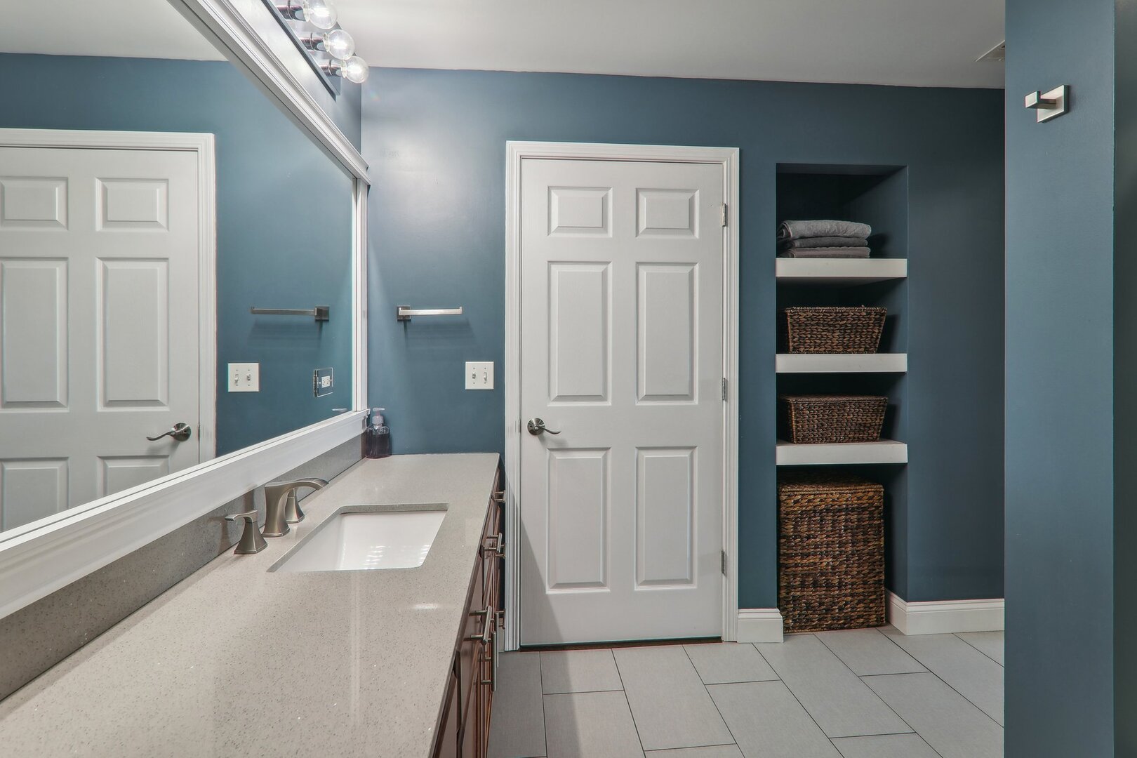 6420 Double Eagle Drive 609 Property Photo 11