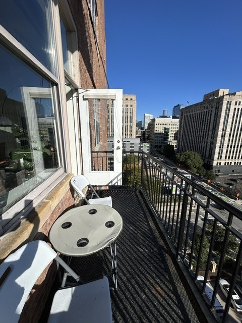 500 S Clinton Street 811 Property Photo 20