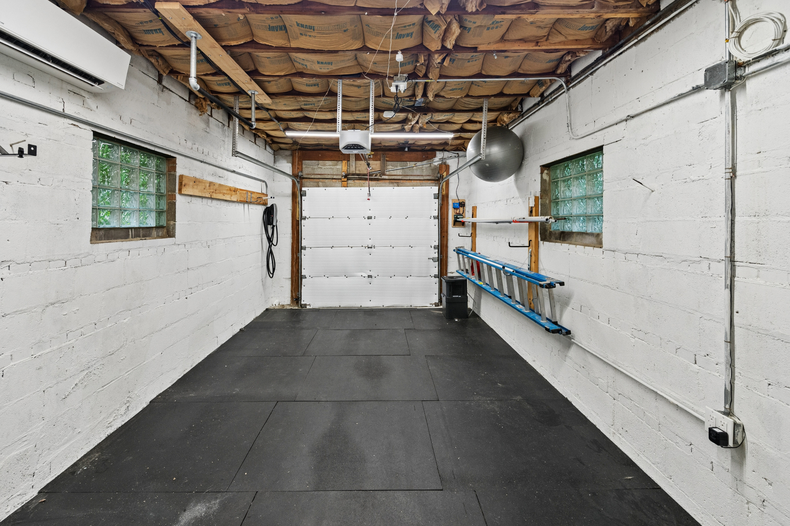 9024 Ewing Avenue Property Photo 30