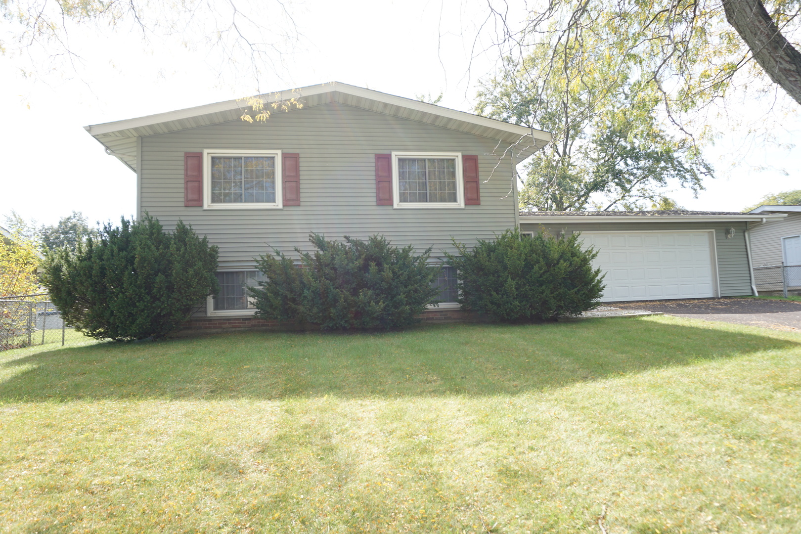 420 Sassafras Drive Property Photo 1