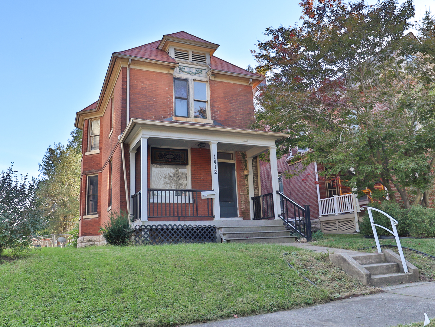 1412 Oak Street Property Photo 1