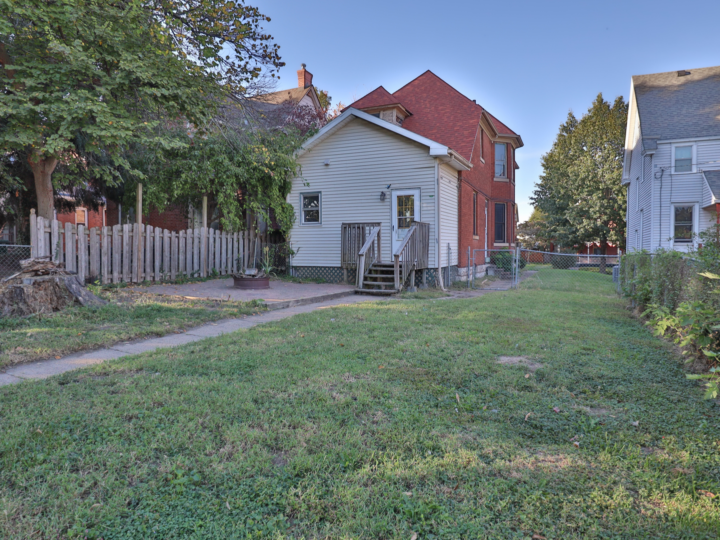 1412 Oak Street Property Photo 2
