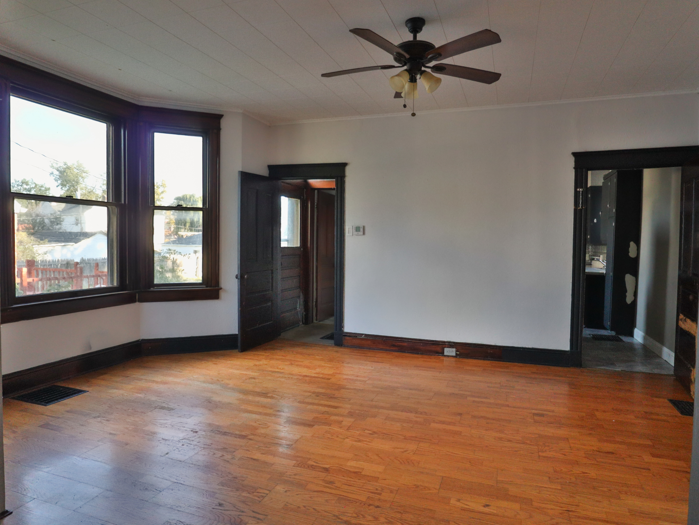 1412 Oak Street Property Photo 3