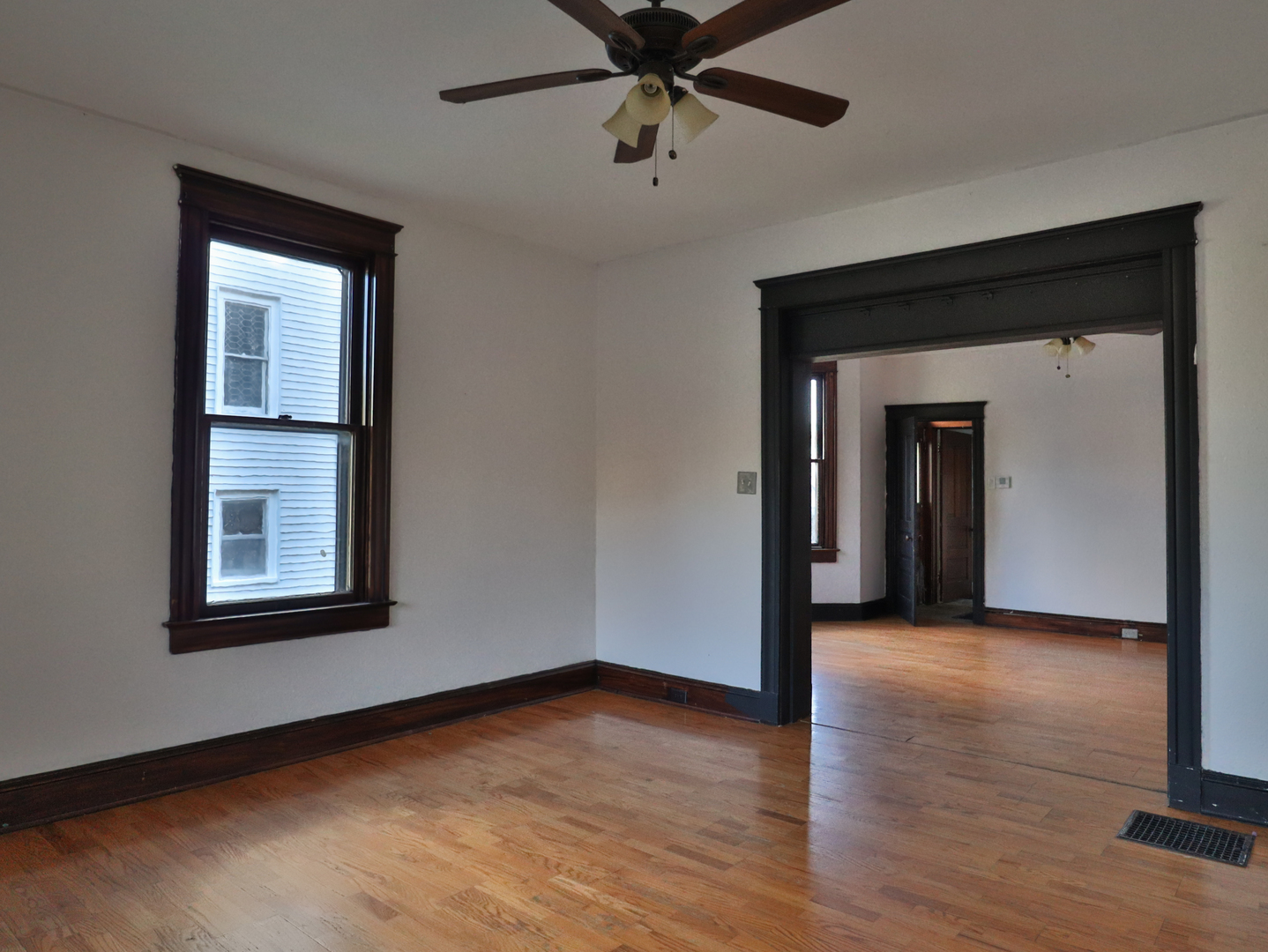 1412 Oak Street Property Photo 4