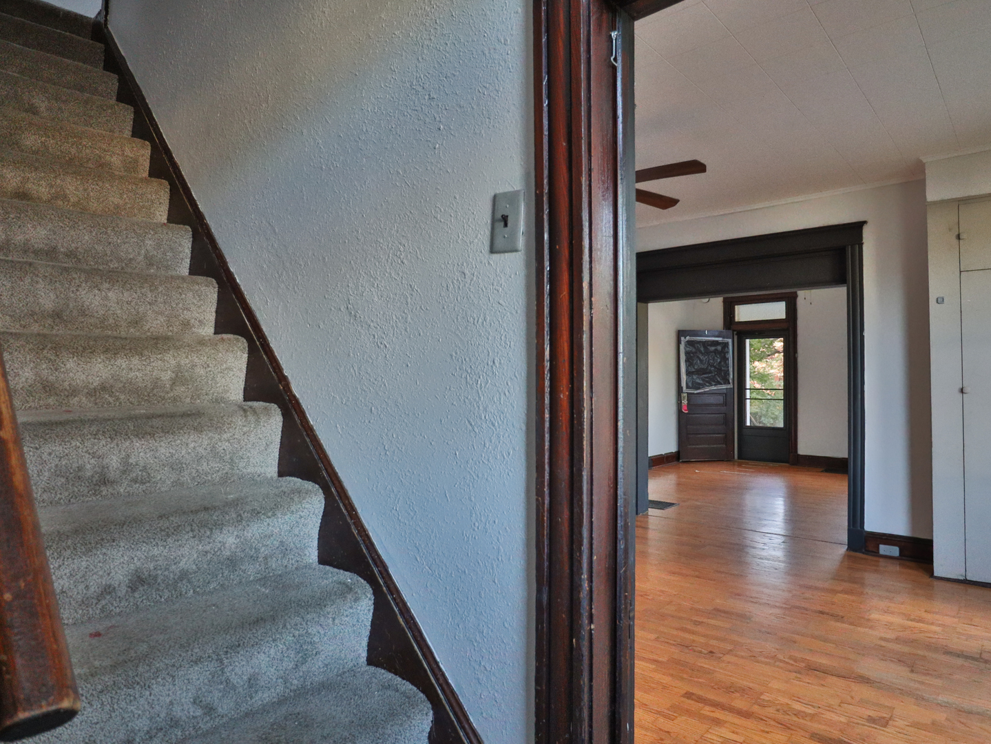 1412 Oak Street Property Photo 5