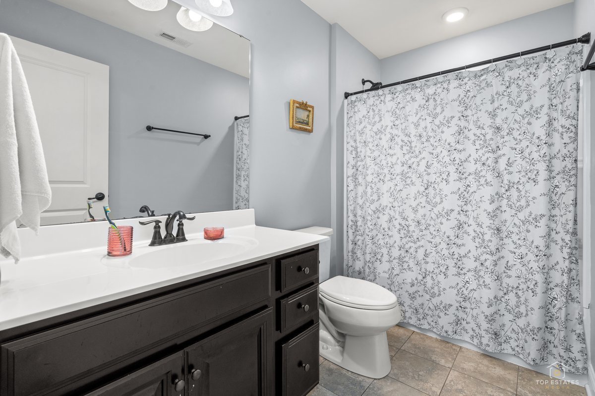 957 Glacial Falls Drive Property Photo 32