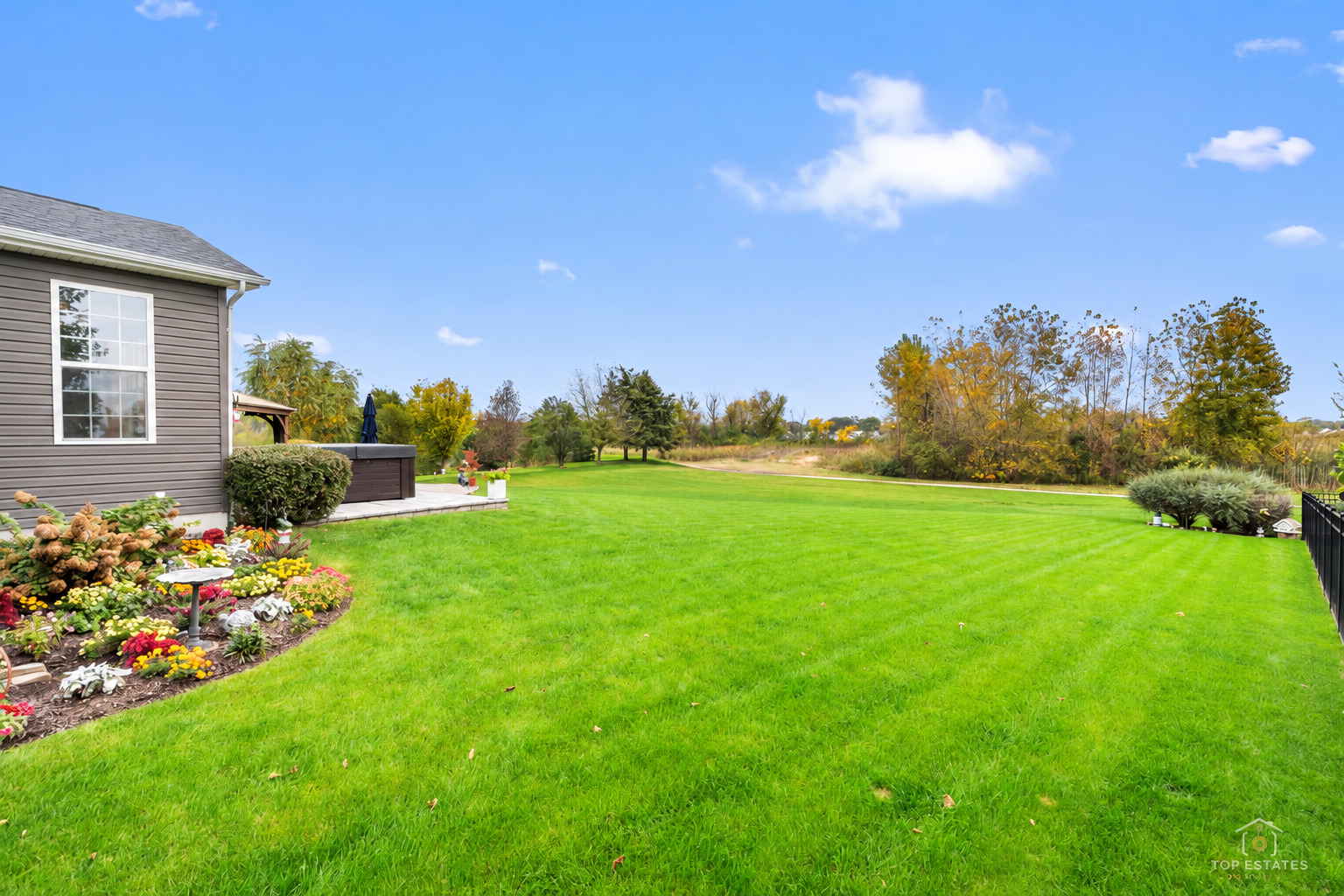 957 Glacial Falls Drive Property Photo 40