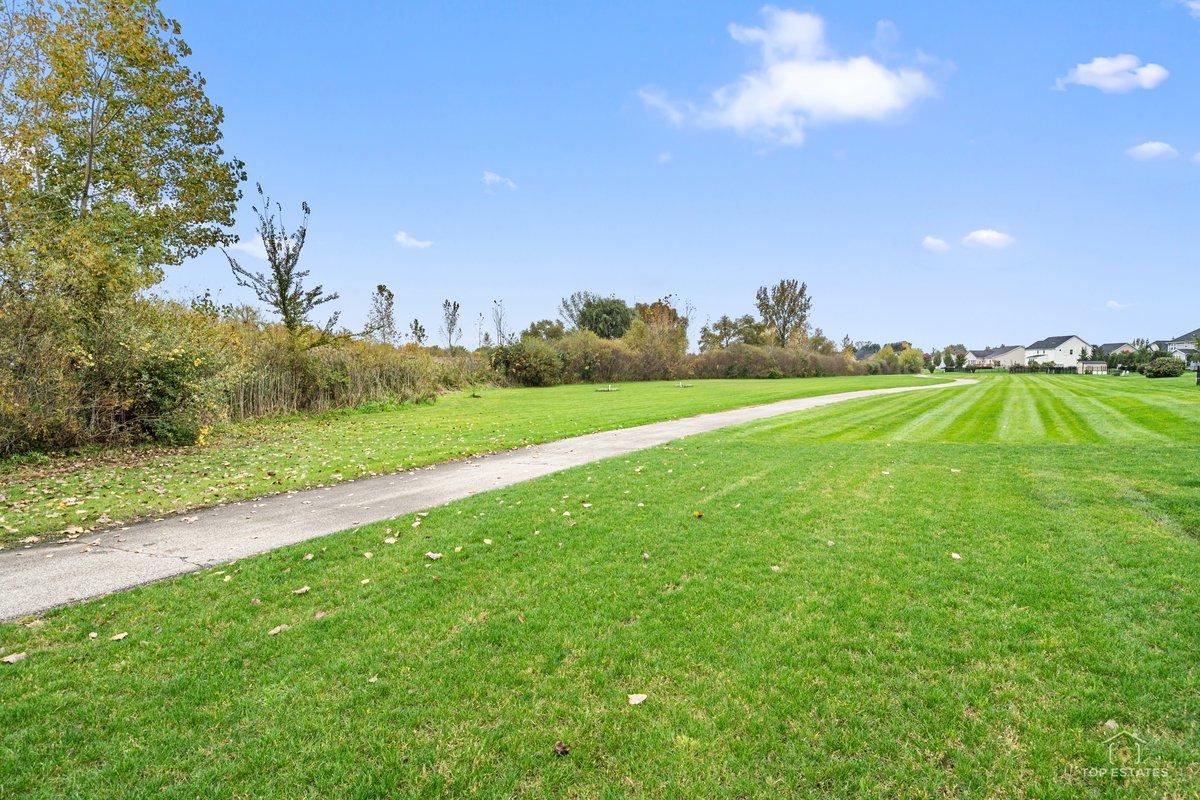 957 Glacial Falls Drive Property Photo 41