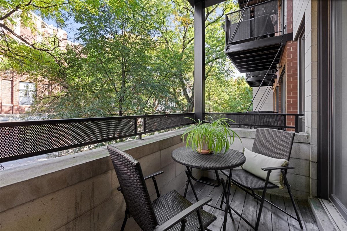 2247 W Wabansia Avenue 204 Property Photo 8