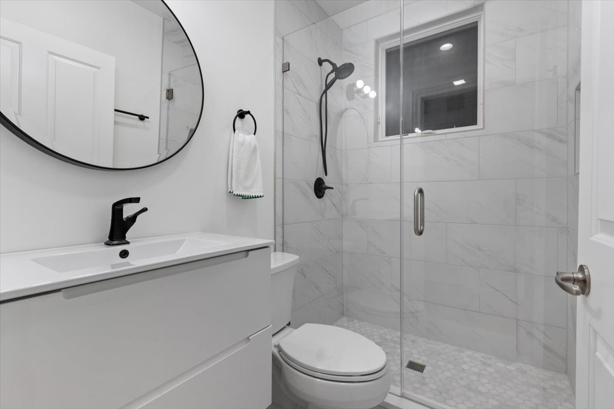 2247 W Wabansia Avenue 204 Property Photo 20