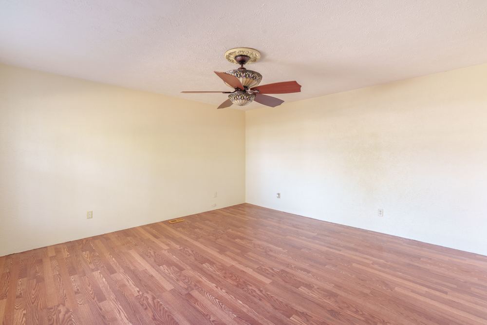 14927 E Clearview Road Property Photo 14