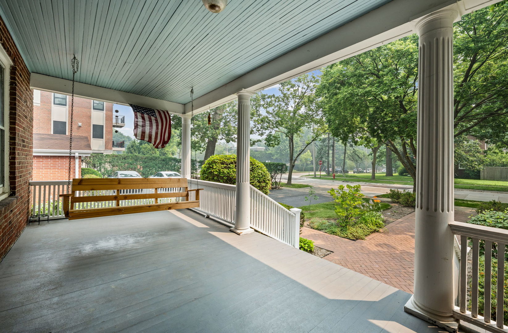 1538 Oakwood Avenue Property Photo 3