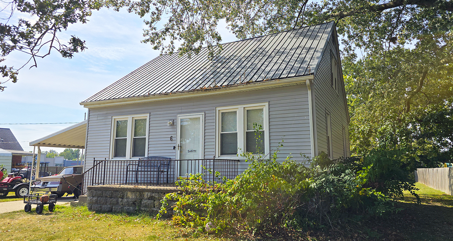 6 Adrienne Avenue Property Photo 1