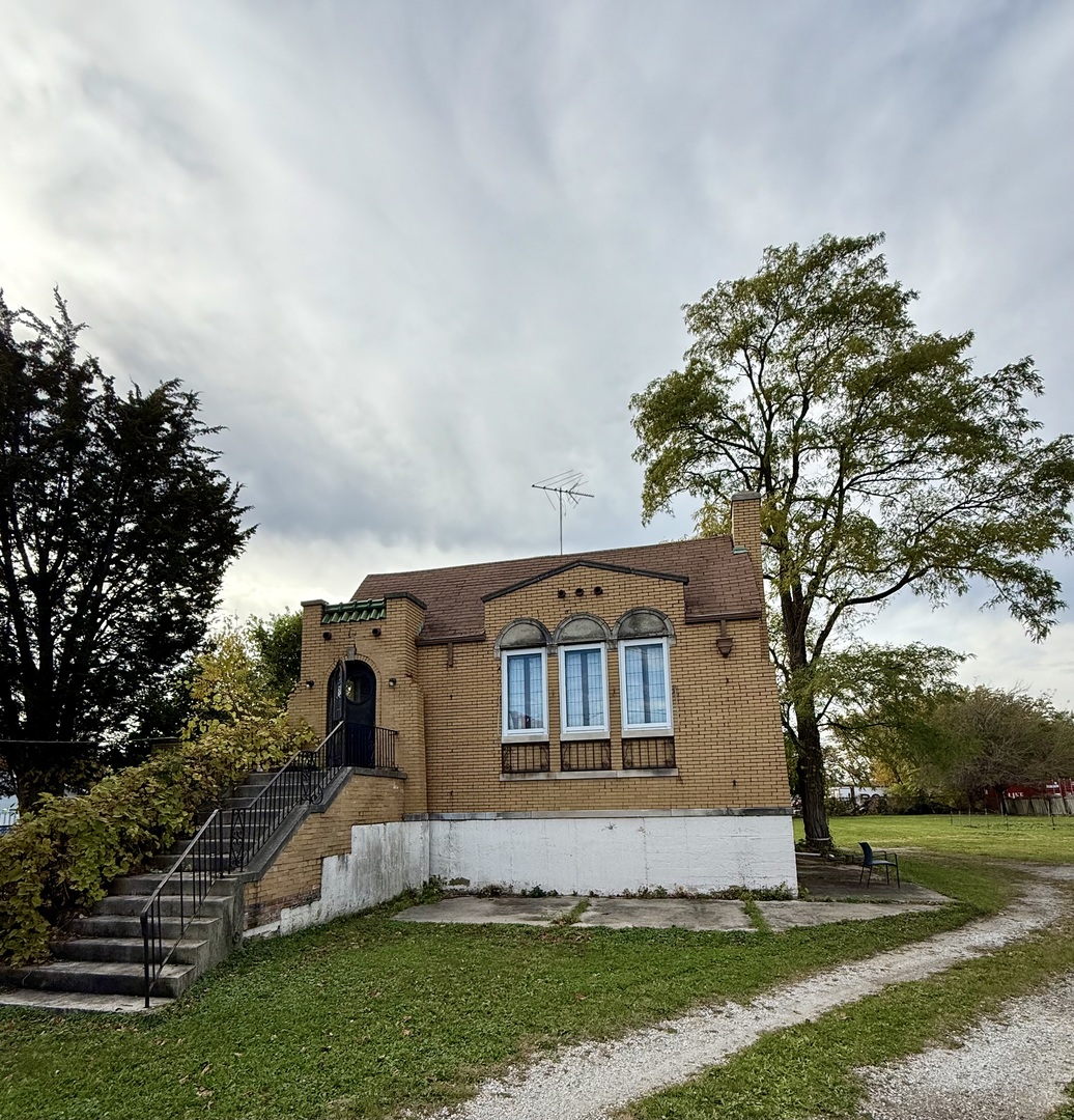 21920 E Lincoln Highway Property Photo 1