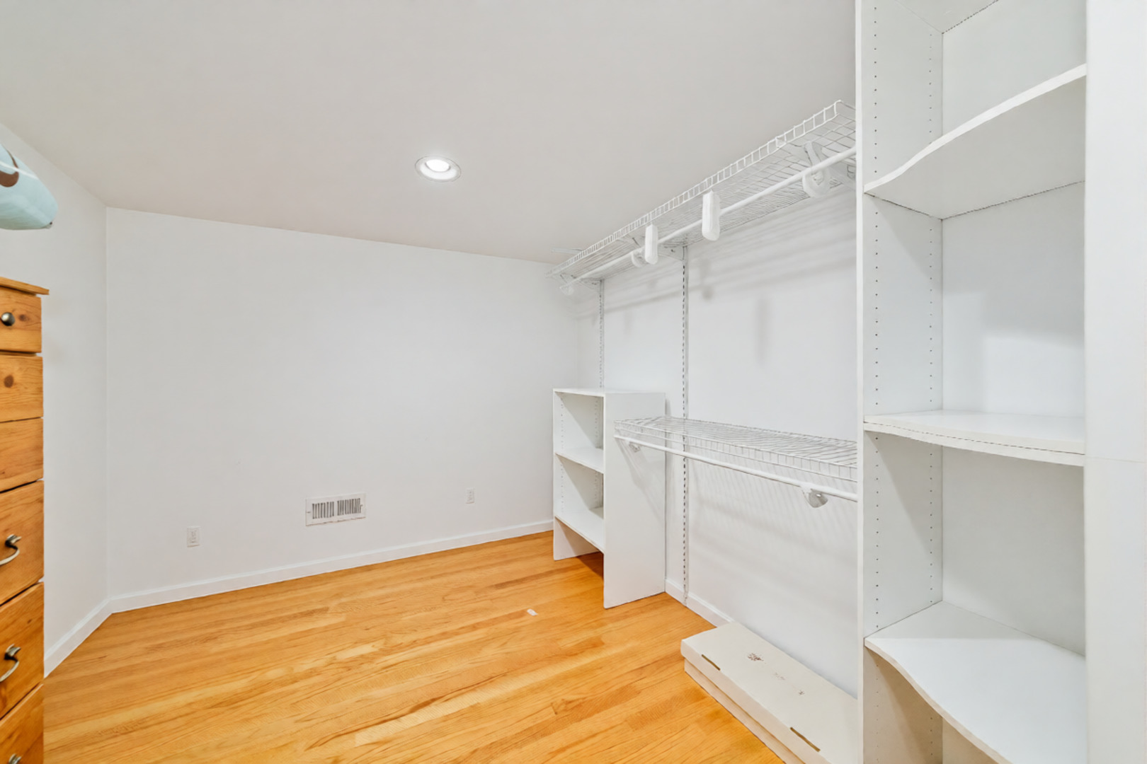 4137 N Lawler Avenue Property Photo 20