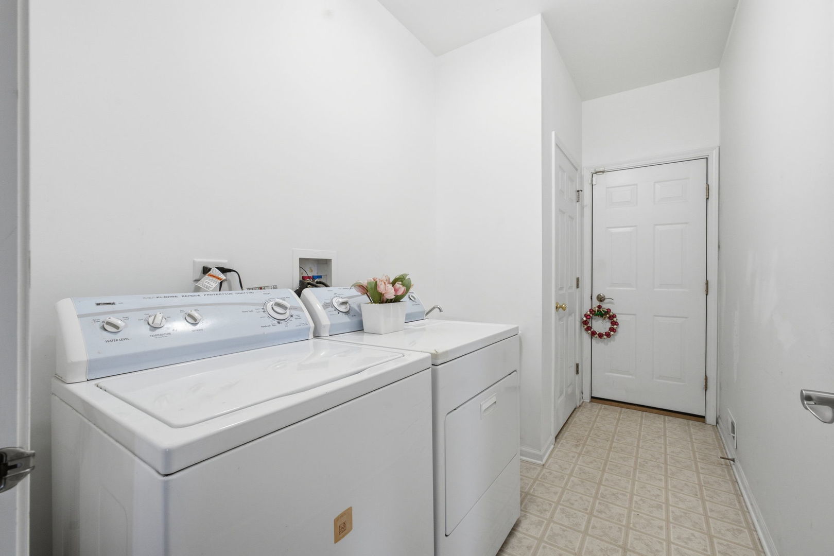21140 Coventry Circle Property Photo 24