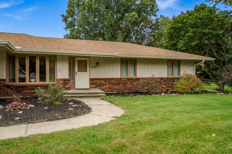 8024 Faraway Lane Property Photo 3