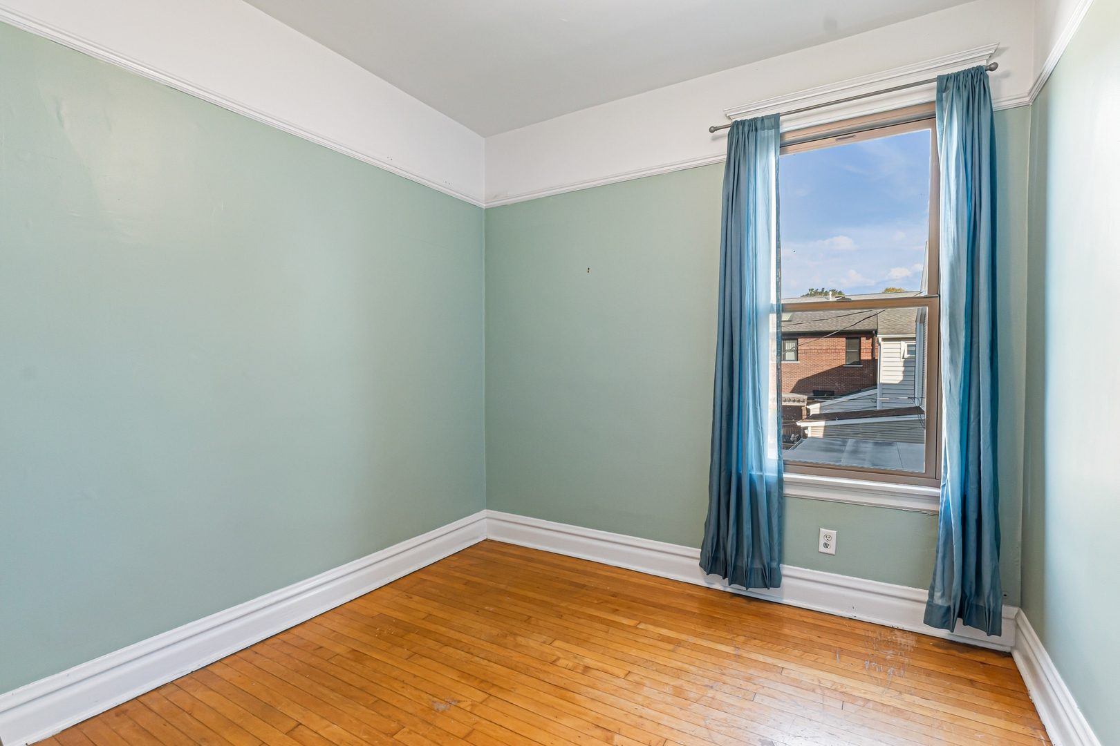 4922 N Hamilton Avenue Property Photo 16