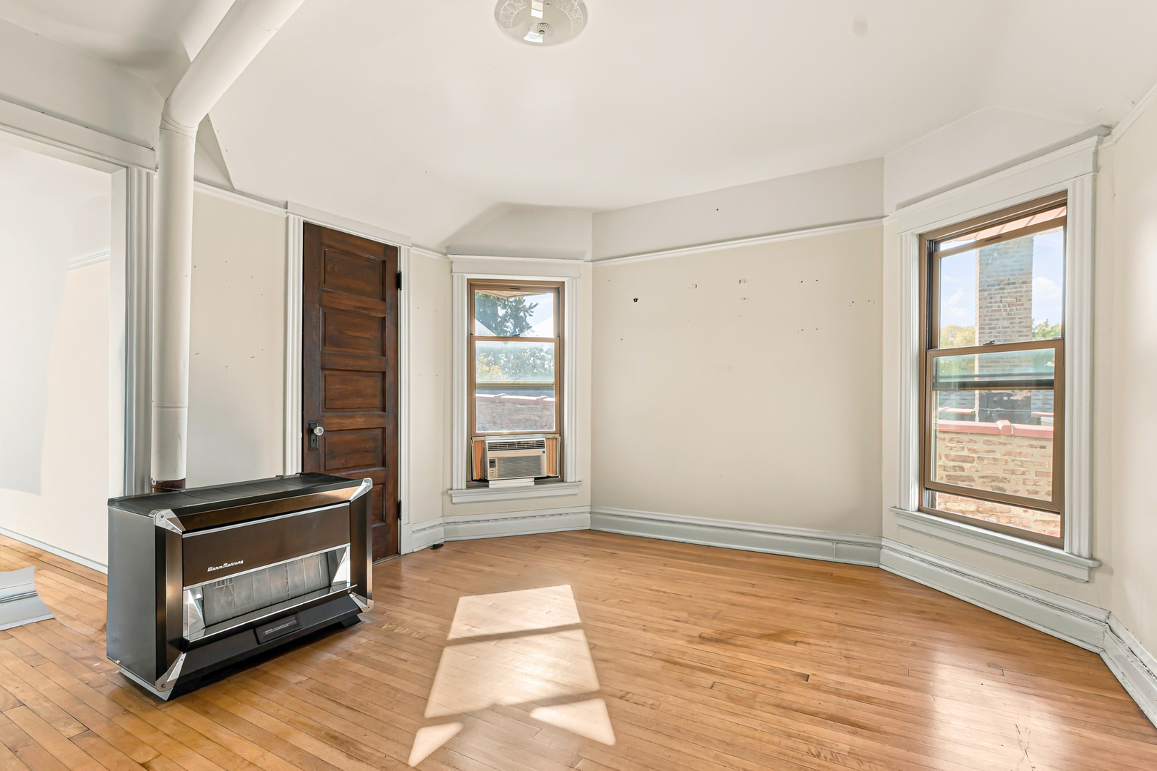 4922 N Hamilton Avenue Property Photo 21