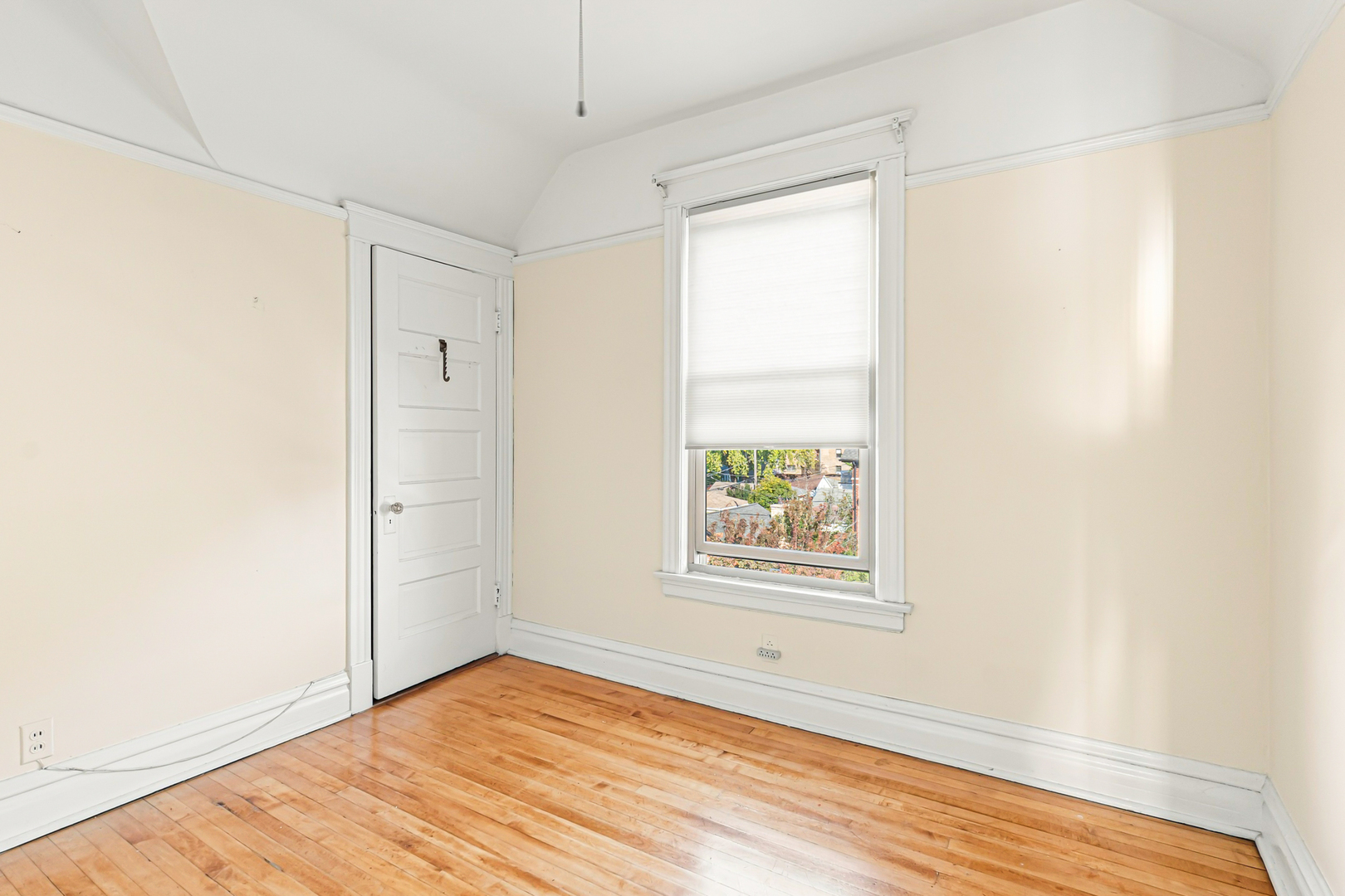 4922 N Hamilton Avenue Property Photo 26