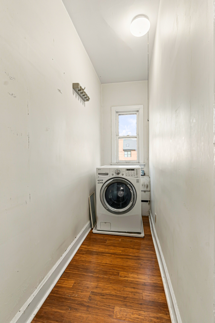 4922 N Hamilton Avenue Property Photo 28