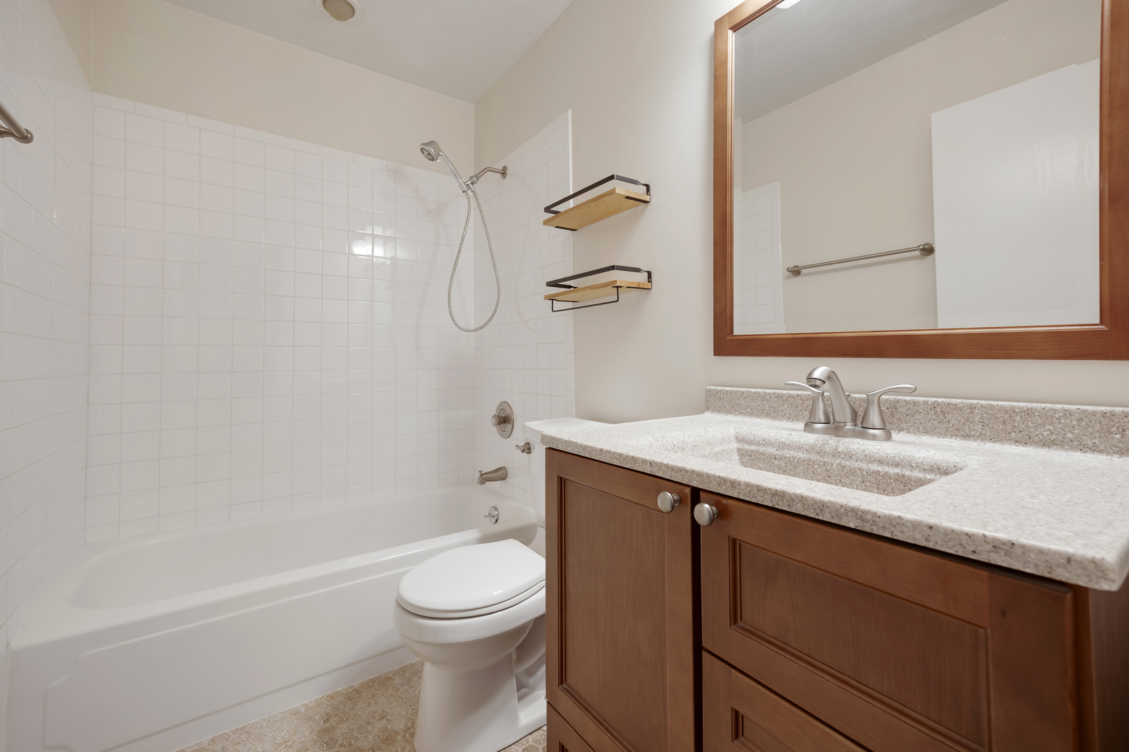 1392 Carriage Way Property Photo 17