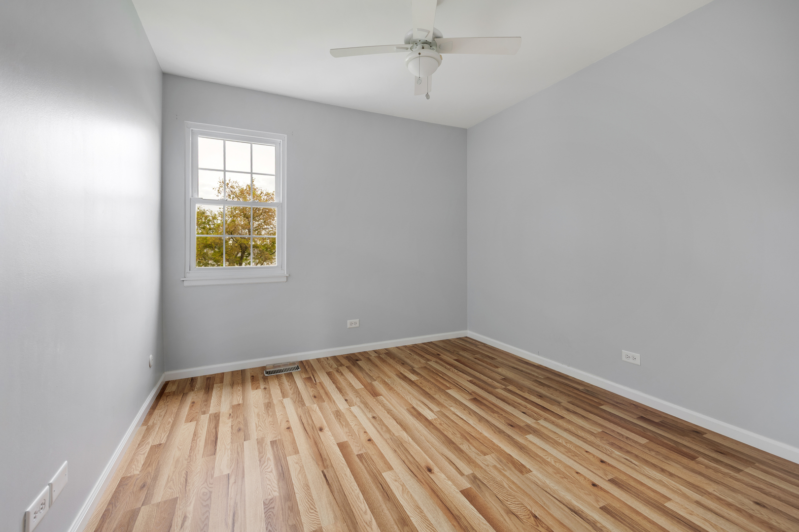 1392 Carriage Way Property Photo 18