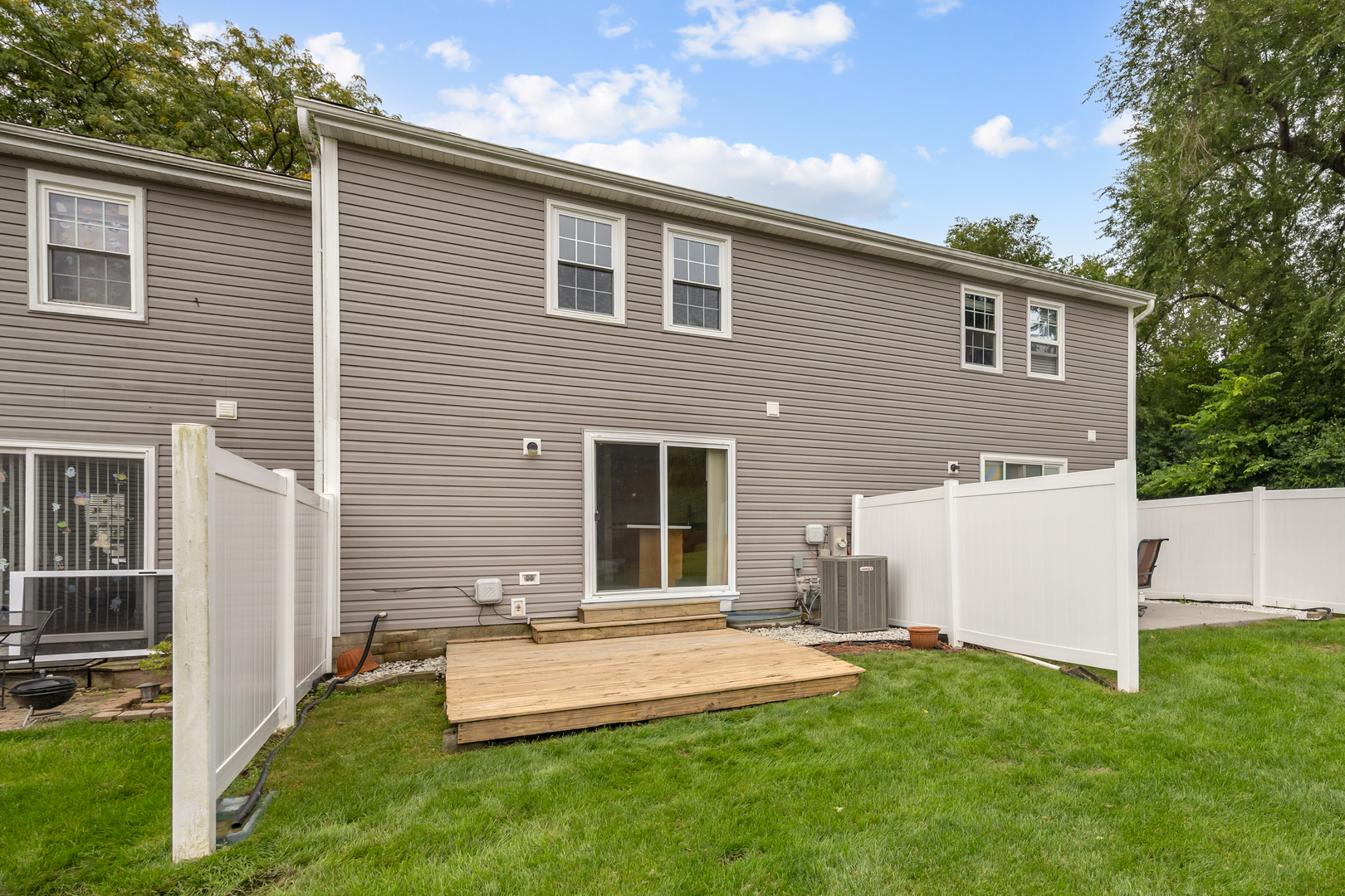 1392 Carriage Way Property Photo 23