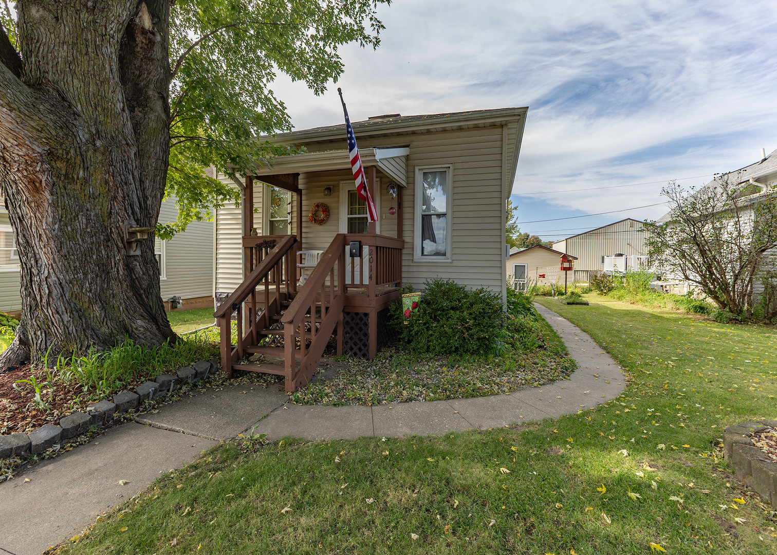 2014 Roosevelt Street Property Photo 1