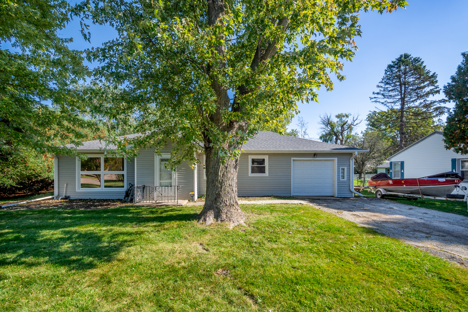 41123 N 2nd Street Property Photo 1