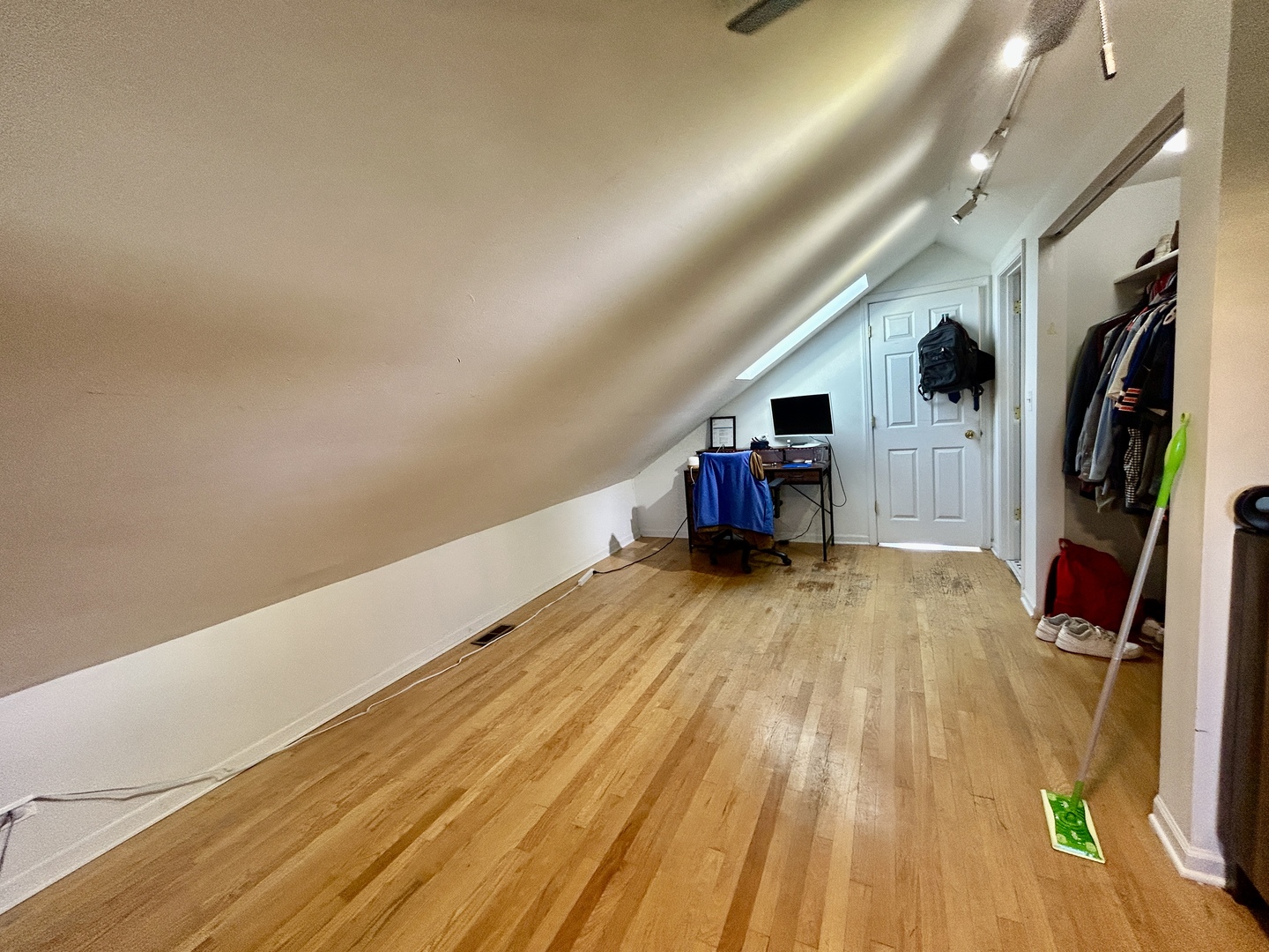 3033 N Racine Avenue 3 Property Photo 23