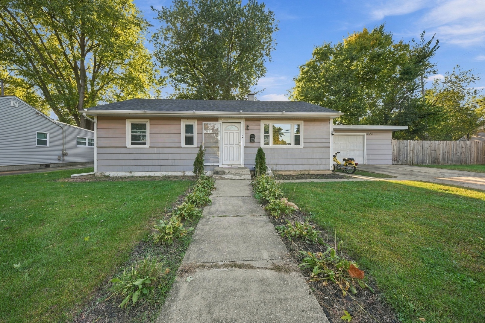 322 Westgate Drive Property Photo 1