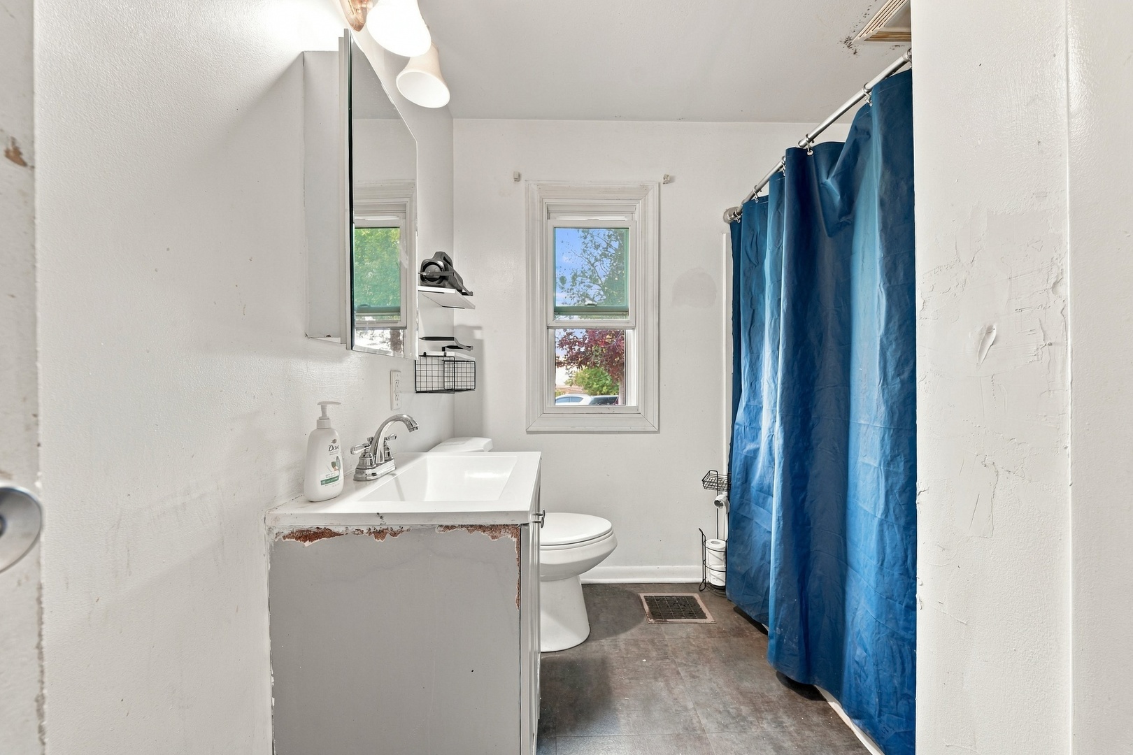322 Westgate Drive Property Photo 9
