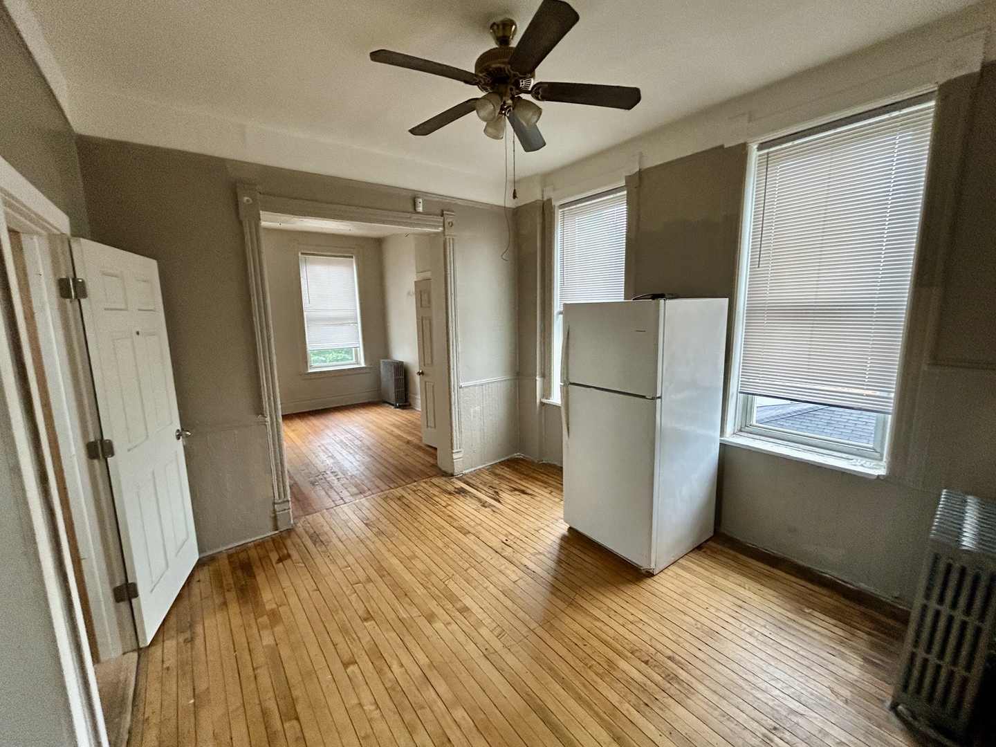 735 E 88th Street Property Photo 10
