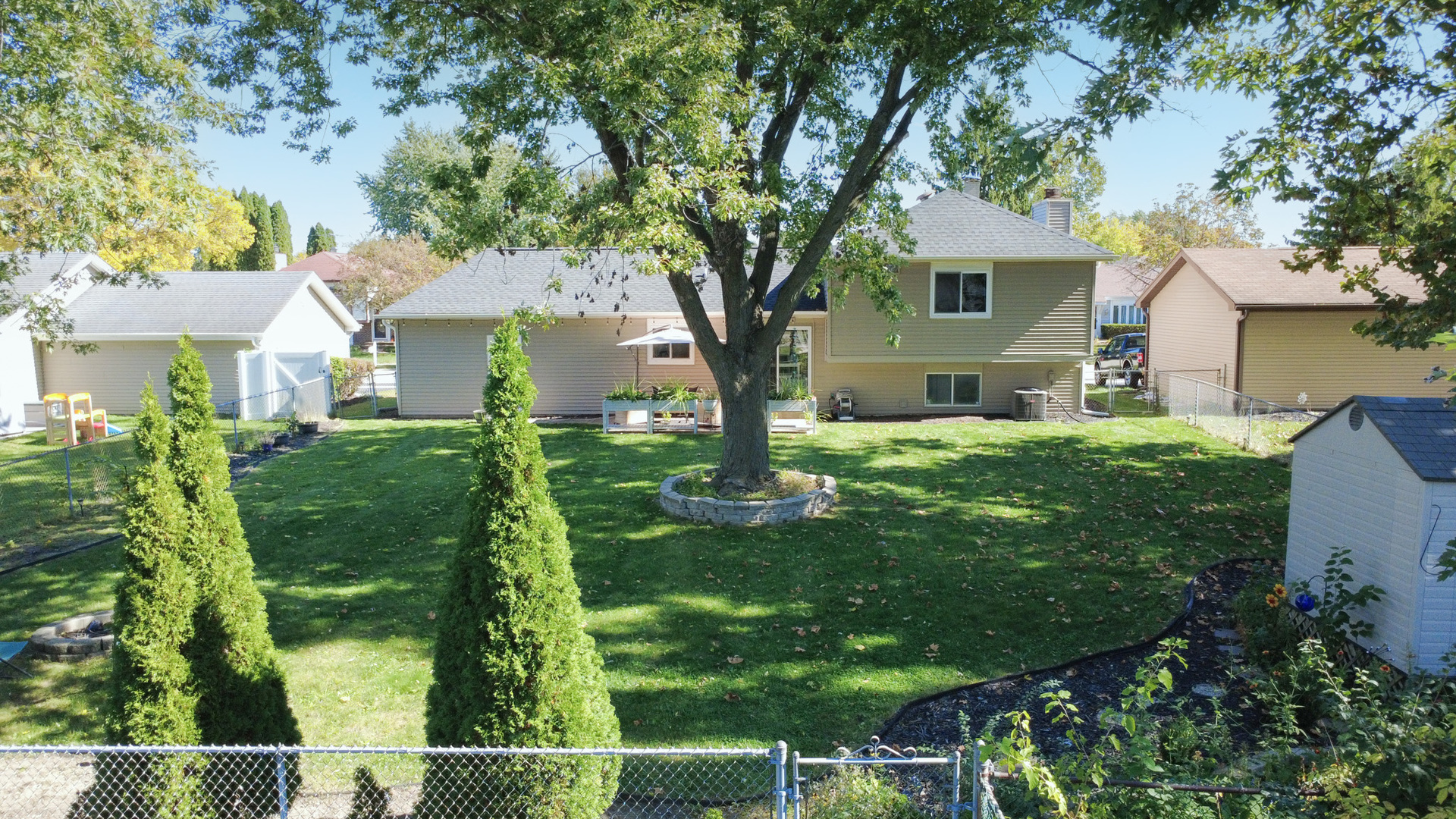 910 Molobay Terrace Property Photo 37