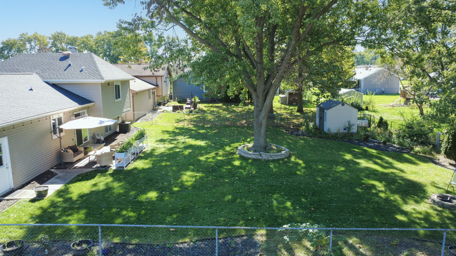 910 Molobay Terrace Property Photo 38