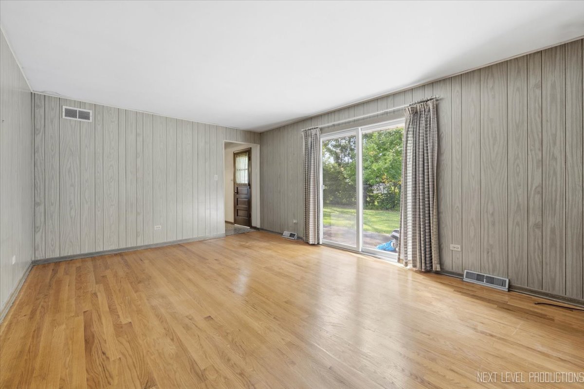 7008 Blackburn Avenue Property Photo 15