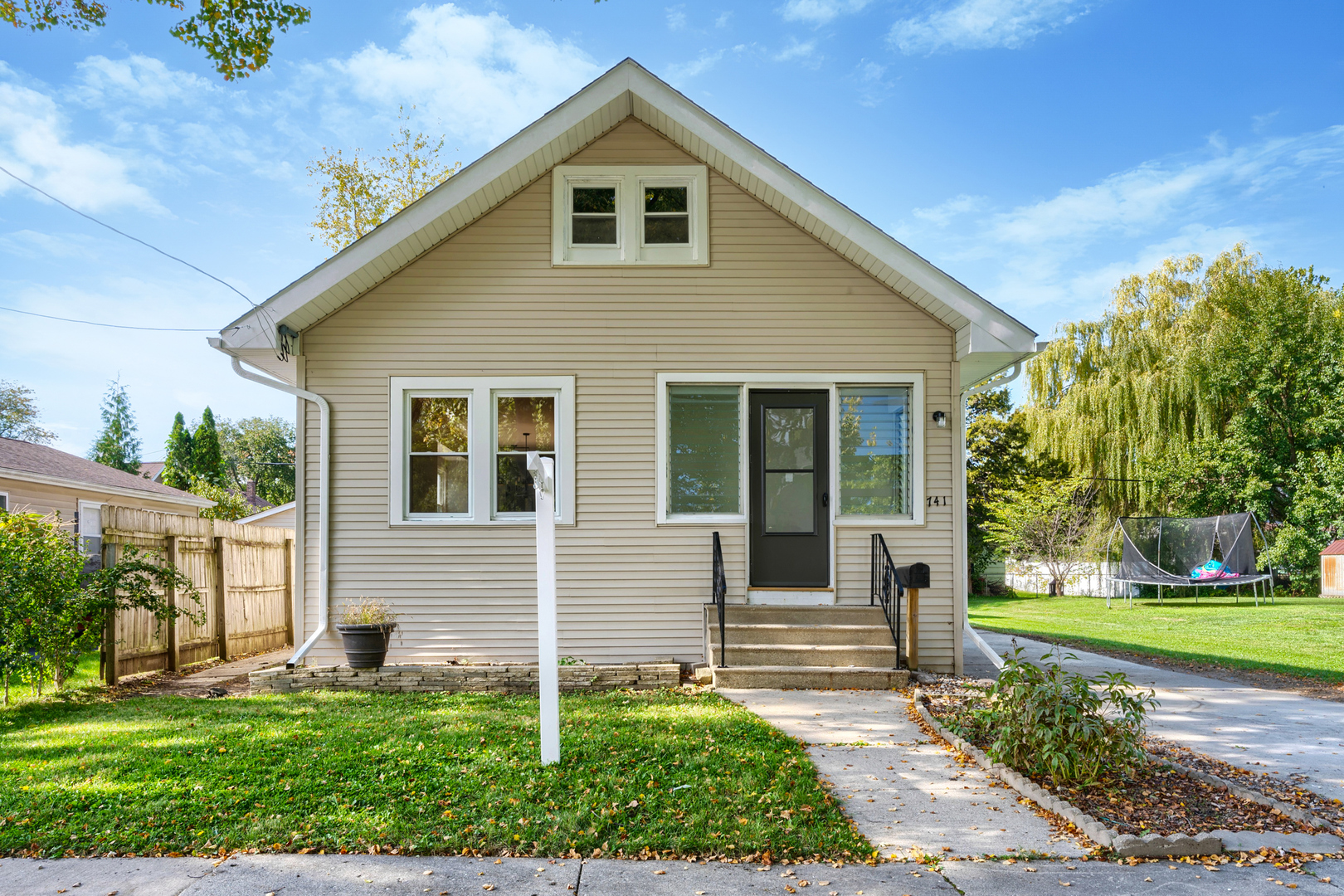 741 Hinman Street Property Photo 1