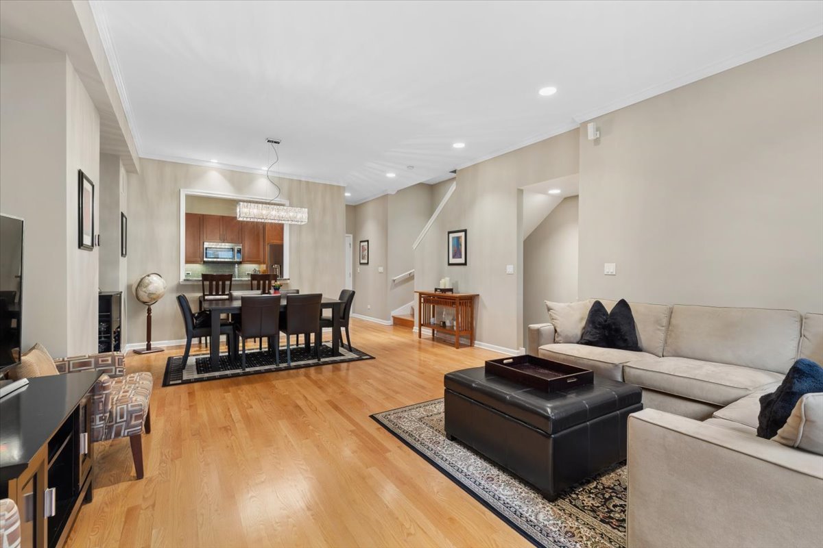 1742 W Diversey Parkway 3 Property Photo 10