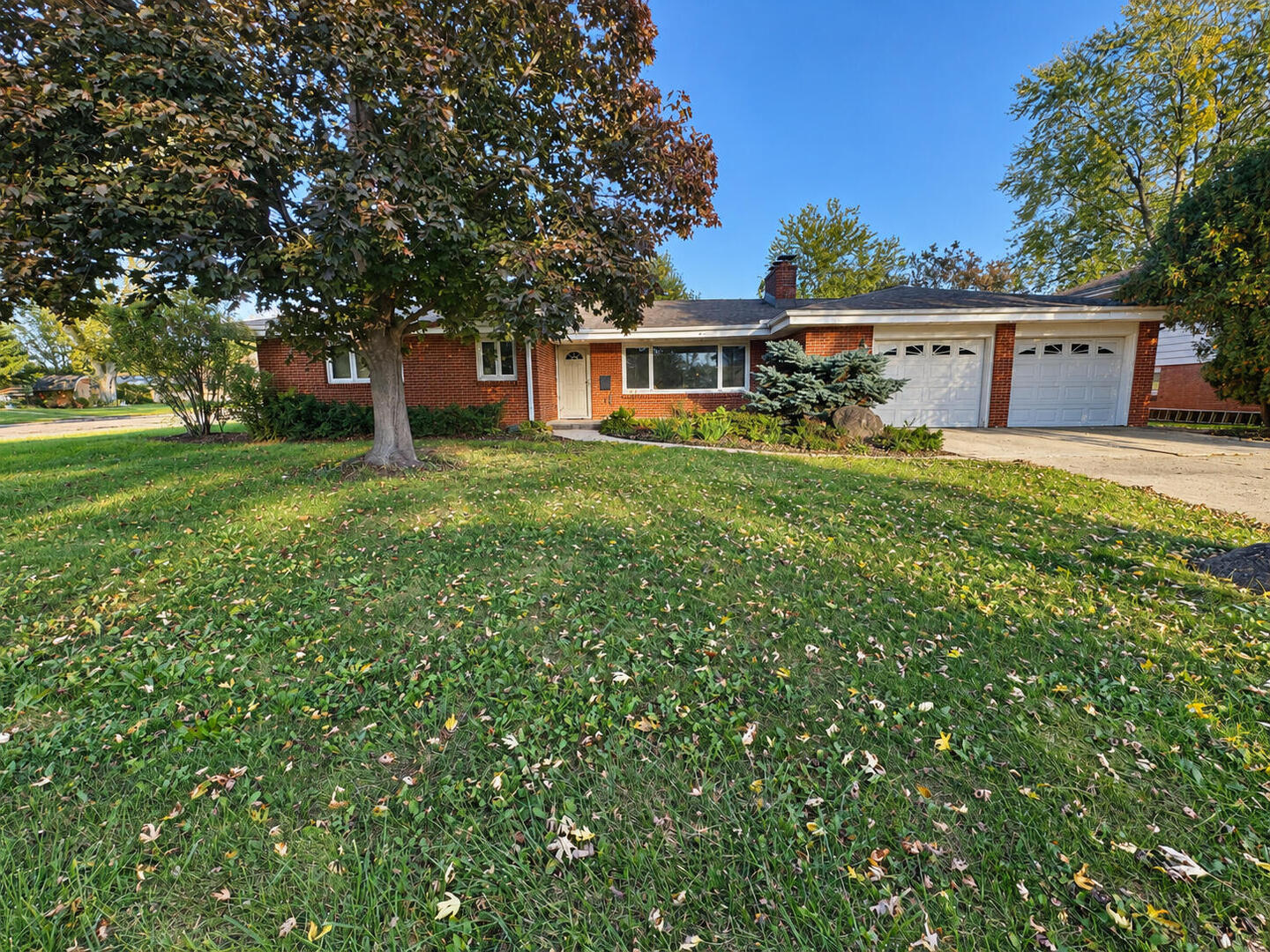 1724 N Avenue F Avenue Property Photo 1