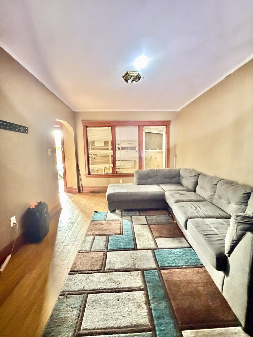 1312 W 73rd Place Property Photo 2