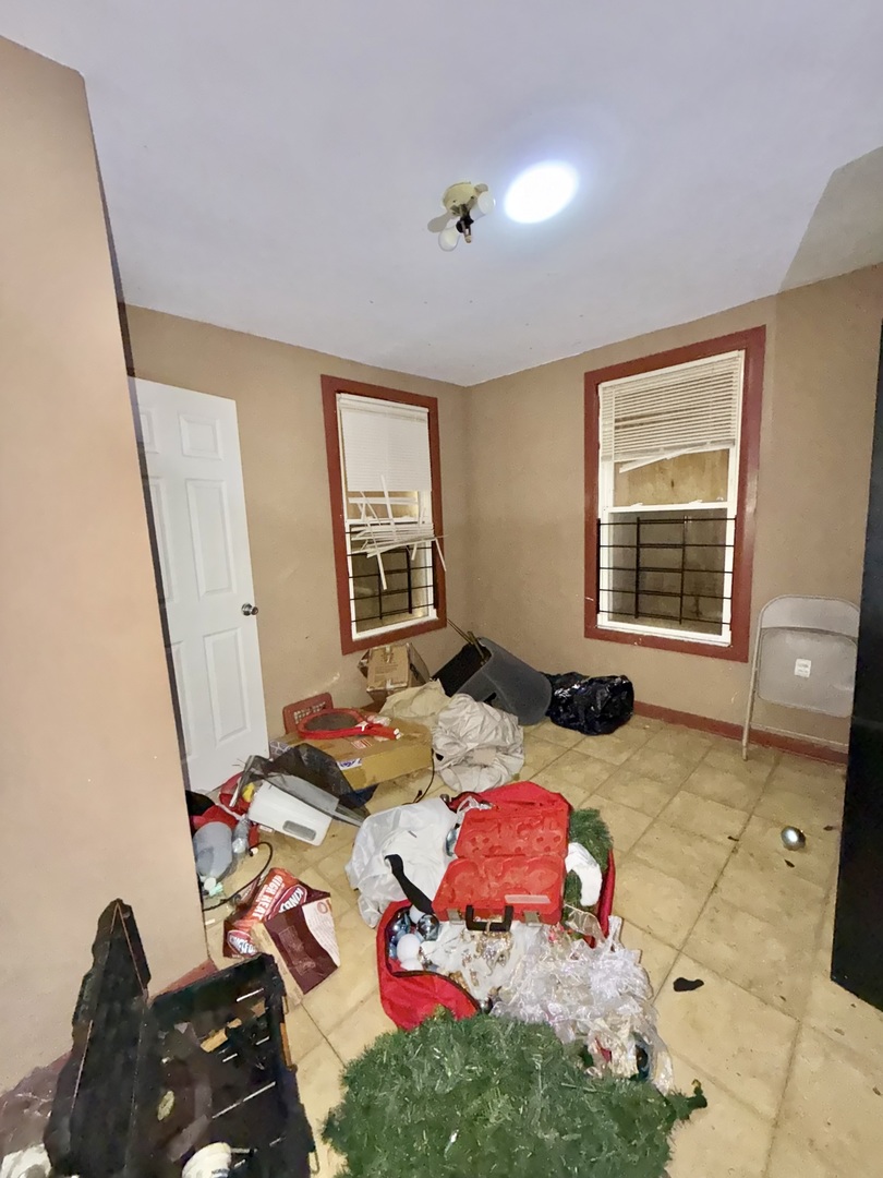 1312 W 73rd Place Property Photo 8