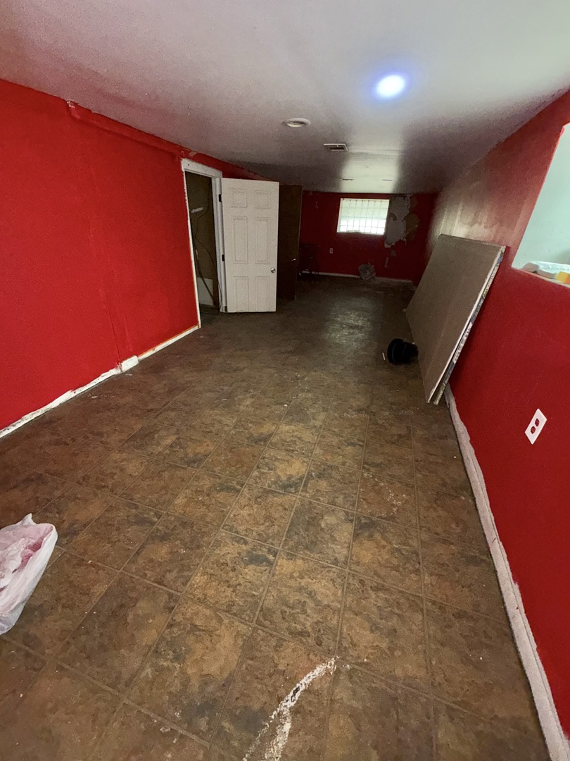 1312 W 73rd Place Property Photo 12