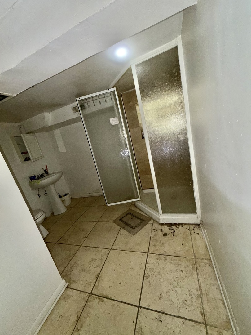 1312 W 73rd Place Property Photo 13