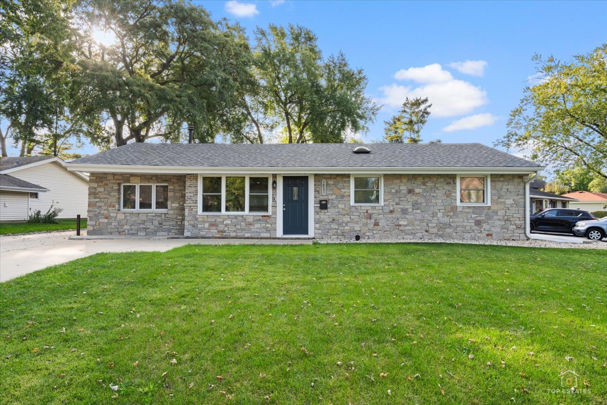 1831 Wedgewood Lane Property Photo 1