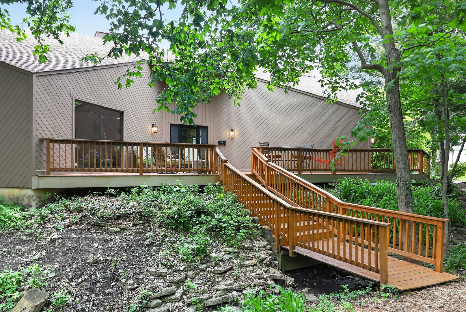 5337 Brookbank Road Property Photo 2